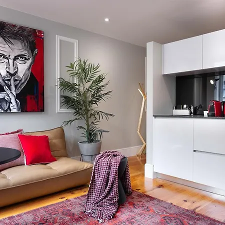 Oh La La Apartment